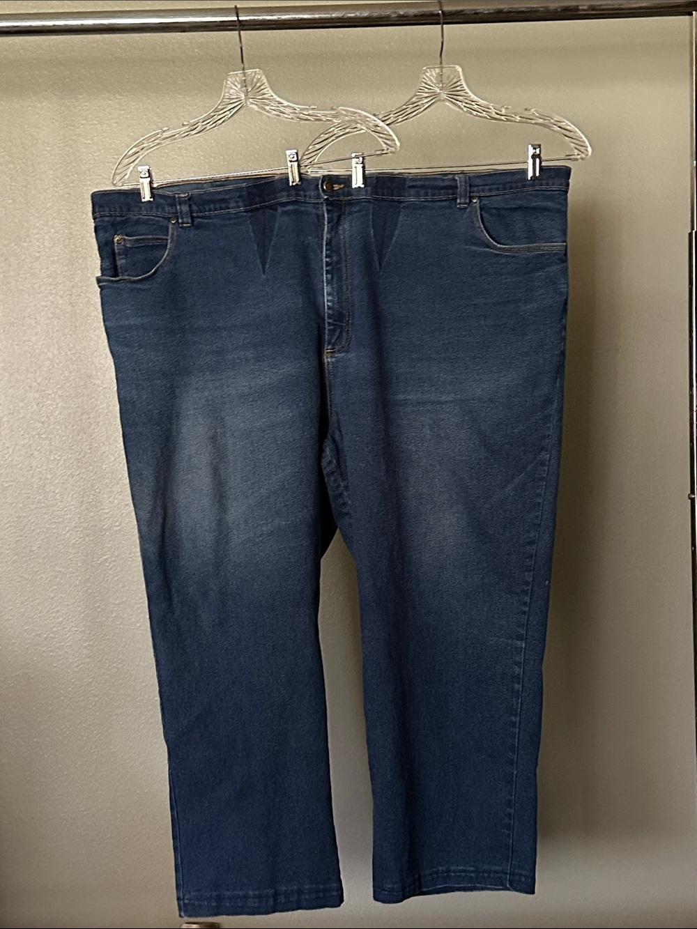 Men's Straight Jeans in Dark Wash Blue